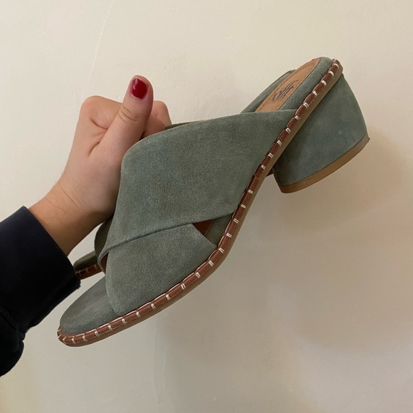 Söfft Women's Crystal Slide Sandal Green Suede Leather Women's Sandals Size 7.5 - Picture 9 of 13